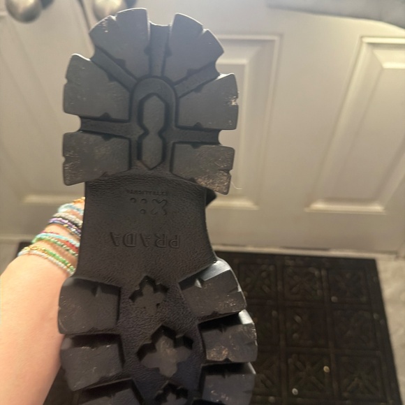 Prada boots authentic 37 - Picture 3 of 3